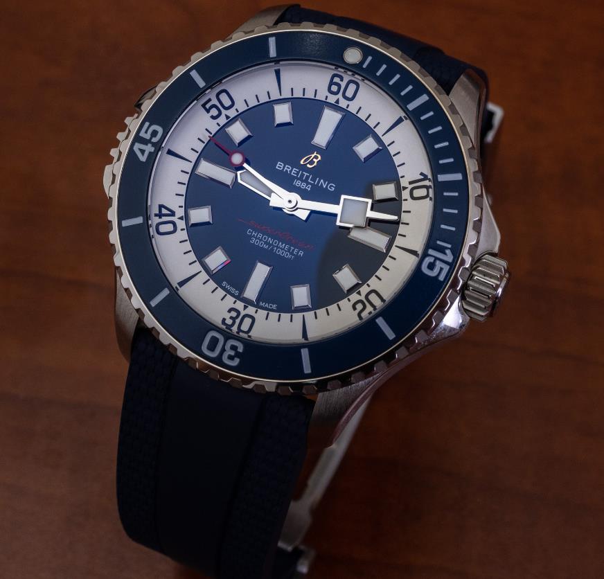 Breitling Replica Superocean Automatic 46 Produziert Genügend Versionen,Um Eine Vielzahl Von Größen,Farben Und Armbändern Anzubieten